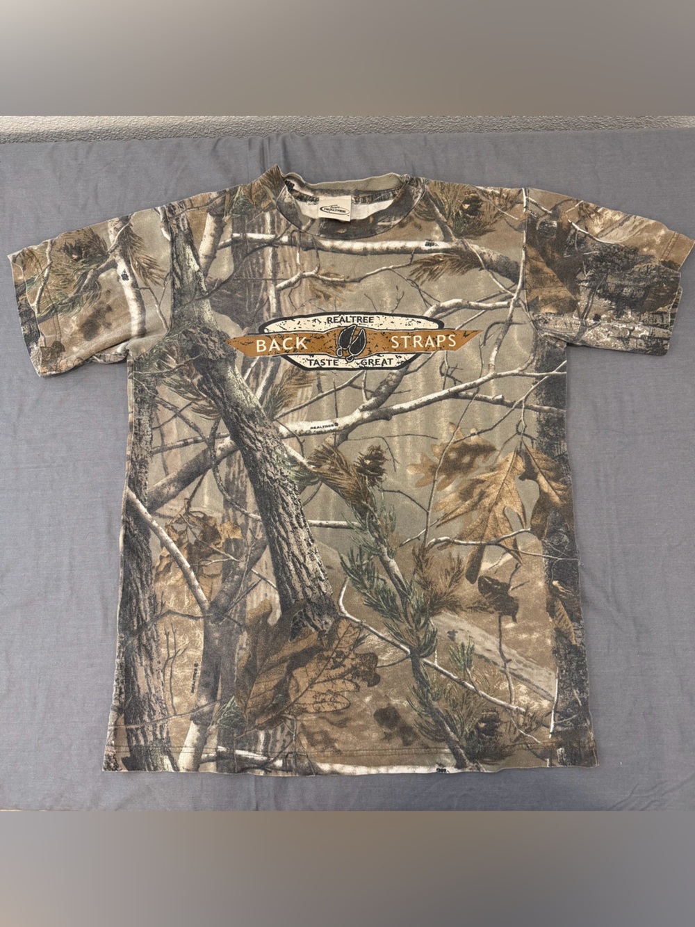 Realtree Woodland Camo Tee in Olive, Brown and Gray size M
